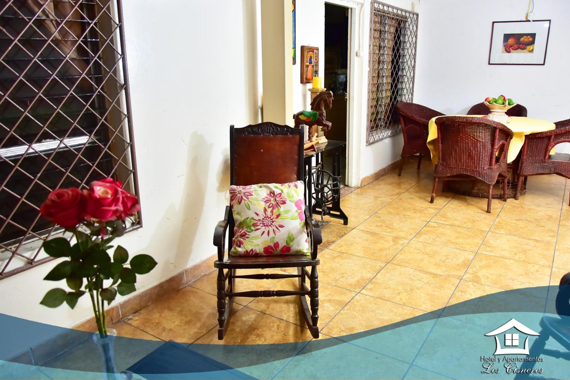 Hotel Y Apartments Los Cisneros ماناجوا الغرفة الصورة