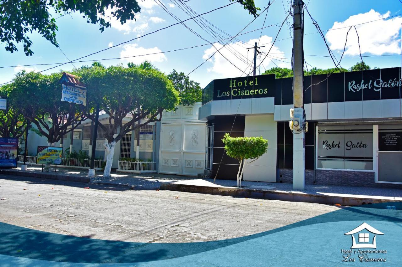 Hotel Y Apartments Los Cisneros ماناجوا المظهر الخارجي الصورة